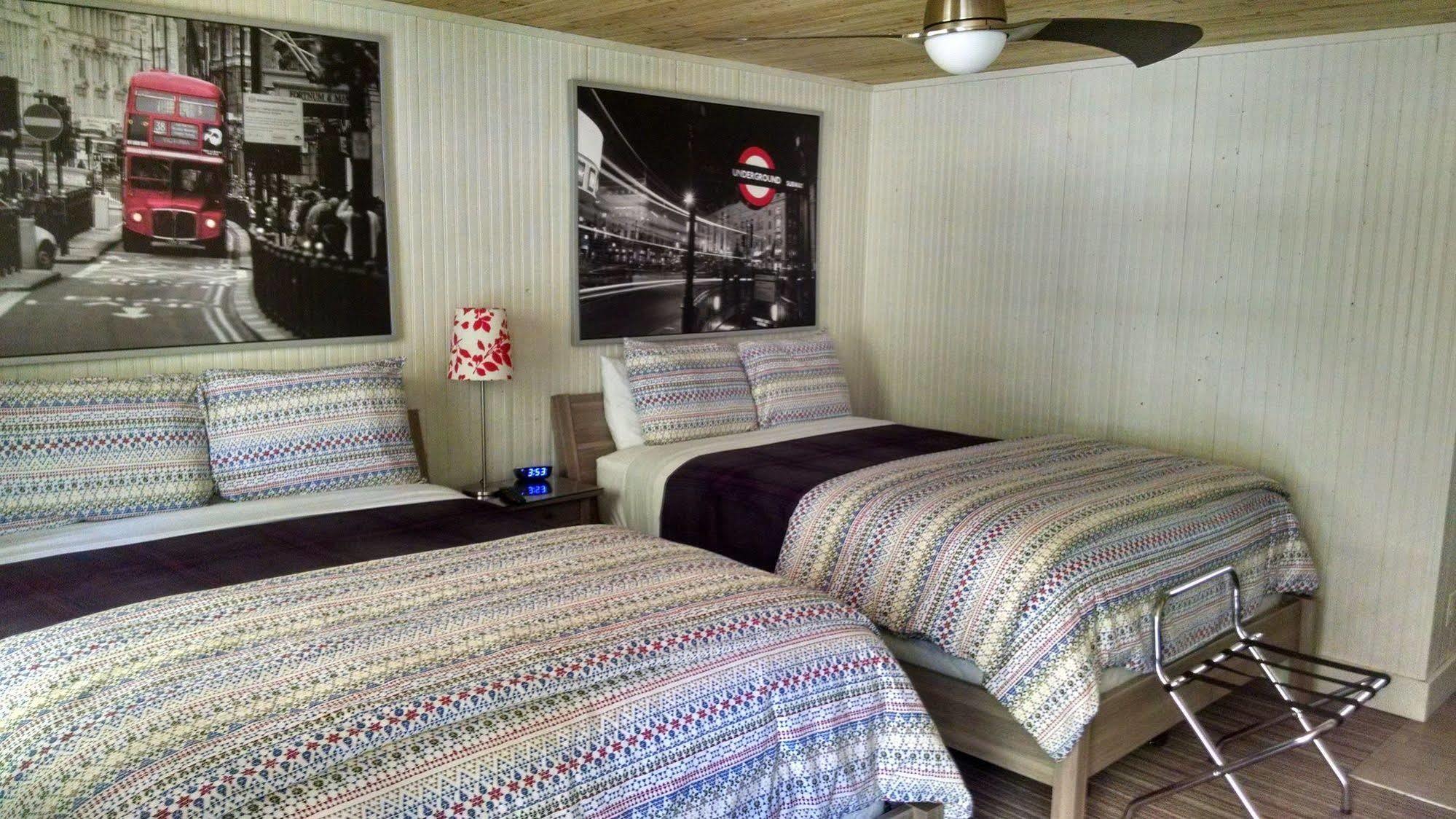 The Saugatuck Retro Resort 외부 사진