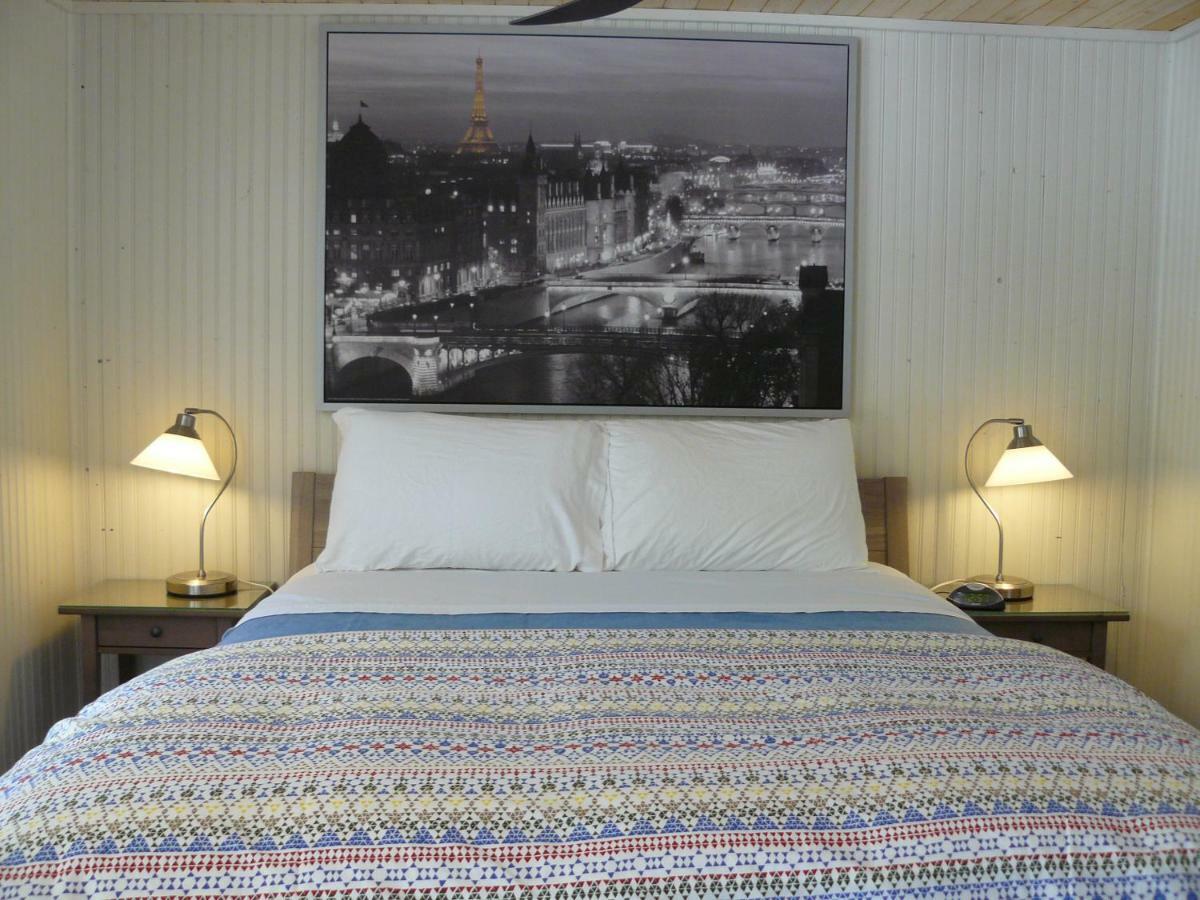 The Saugatuck Retro Resort 외부 사진